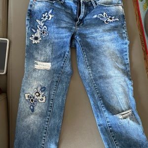 Jeans with embroidery